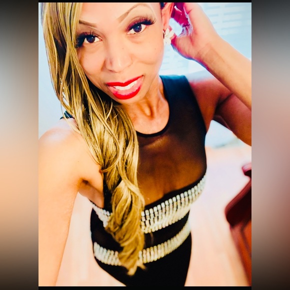 Meet your Posher, Christine - Picture 7 of 16